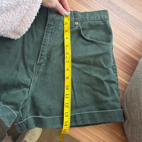 Vintage Orange Tab Levi Strauss & Co. Women’s Green Jean Shorts - RARE FIND - Picture 9 of 10